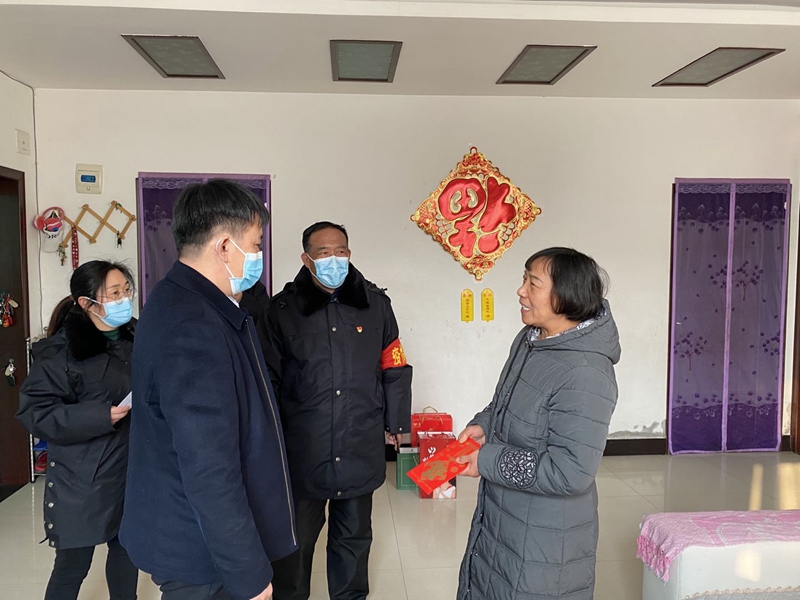 博農(nóng)集團(tuán)走訪慰問老黨員、因公去世黨員干部家屬